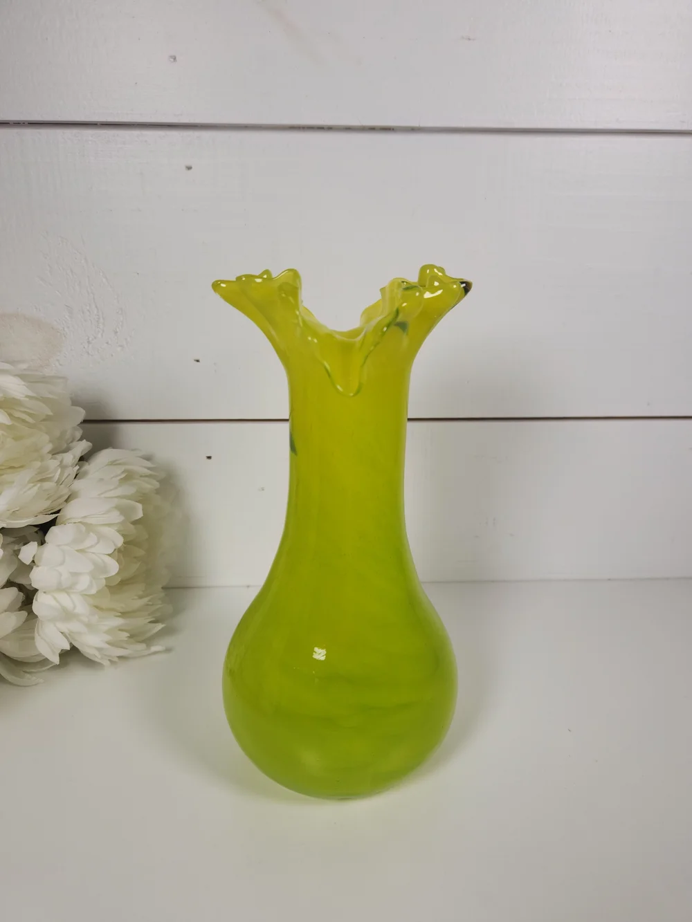 Vintage Lime Green Hand Blown Glass Art Vase w/ Ruffled Edge 8.5